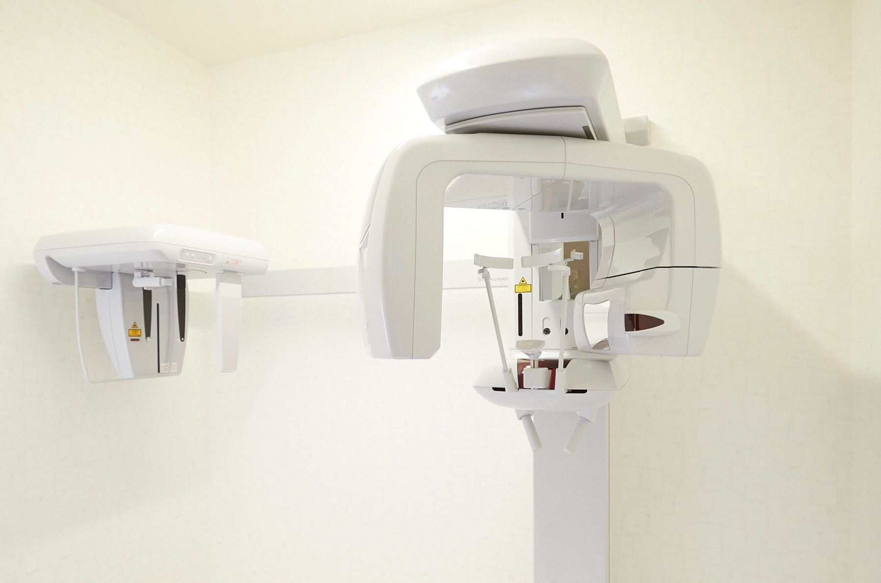 神戸三宮谷歯科クリニックのインプラント治療では、CT検査を行います